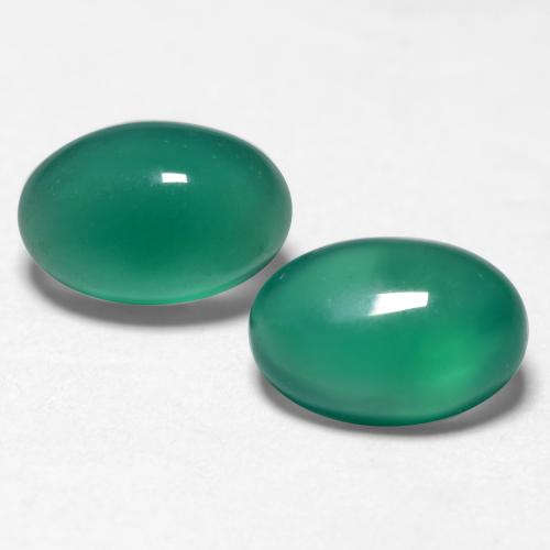 1.09カラットの天然クールグリーンアゲート（6.2×4.2 mm・オーバルカット）