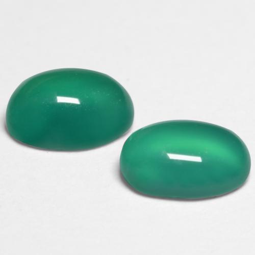 1.09カラットの天然クールグリーンアゲート（6.2×4.2 mm・オーバルカット）