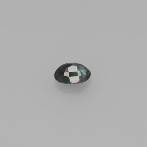 0.15カラットの天然グリーン/レッドアレキサンドライト（3.6×2.7 mm・オーバルカット）