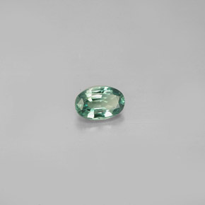 0.36カラットの天然グリーン/レッドアレキサンドライト（5.2×3.5 mm・オーバルカット）
