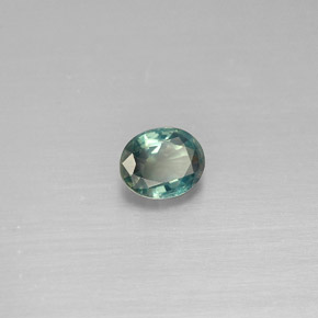 0.33カラットの天然グリーン/レッドアレキサンドライト（4.5×3.7 mm・オーバルカット）