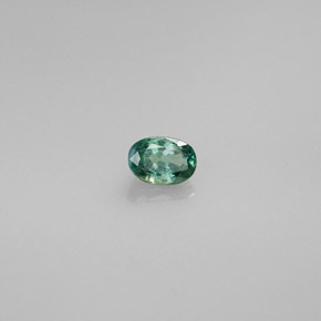 0.33カラットの天然グリーン/レッドアレキサンドライト（4.7×3.3 mm・オーバルカット）