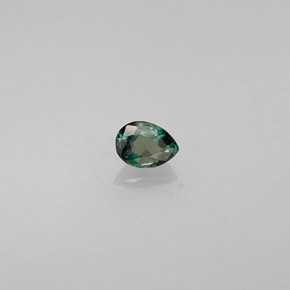 0.10カラットの天然グリーン/レッドアレキサンドライト（3.1×2.3 mm・洋梨の形）