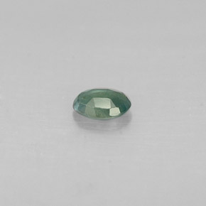 0.15カラットの天然グリーン/レッドアレキサンドライト（3.9×2.8 mm・オーバルカット）