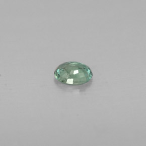 0.15カラットの天然グリーン/レッドアレキサンドライト（3.7×3 mm・オーバルカット）