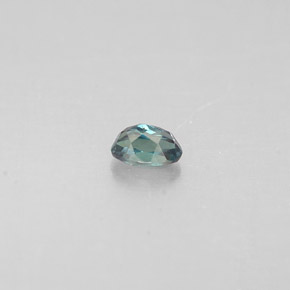 0.12カラットの天然グリーン/レッドアレキサンドライト（3.4×2.1 mm・オーバルカット）