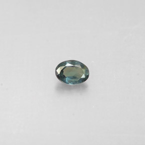 0.10カラットの天然グリーン/レッドアレキサンドライト（3.3×2.5 mm・オーバルカット）