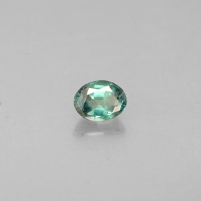 0.15カラットの天然グリーン/レッドアレキサンドライト（3.6×2.8 mm・オーバルカット）