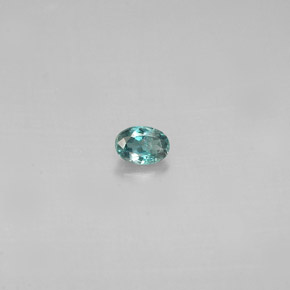 0.11カラットの天然グリーン/レッドアレキサンドライト（3.3×2.4 mm・オーバルカット）
