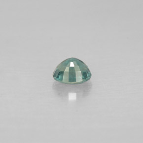 0.18カラットの天然グリーン/レッドアレキサンドライト（3.5×2.6 mm・オーバルカット）