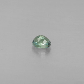 0.13カラットの天然グリーン/レッドアレキサンドライト（3.1×2.4 mm・オーバルカット）