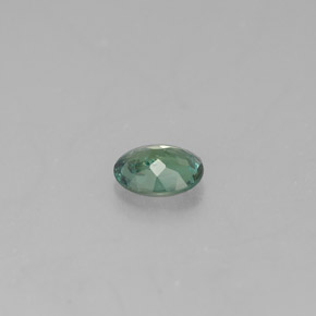 0.30カラットの天然グリーン/レッドアレキサンドライト（4.8×3.8 mm・オーバルカット）