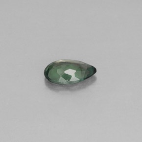 0.34カラットの天然グリーン/レッドアレキサンドライト（5.6×3.7 mm・洋梨の形）