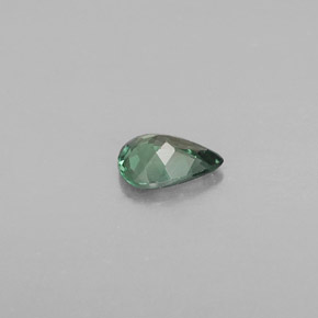 0.28カラットの天然グリーン/レッドアレキサンドライト（5.1×3.8 mm・洋梨の形）