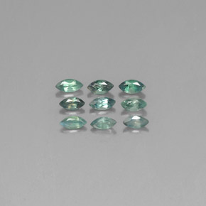 カラットの天然グリーン/レッドアレキサンドライト（3.9×2 mm・マーキス）