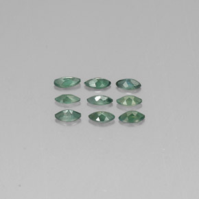 カラットの天然グリーン/レッドアレキサンドライト（4×2 mm・マーキス）
