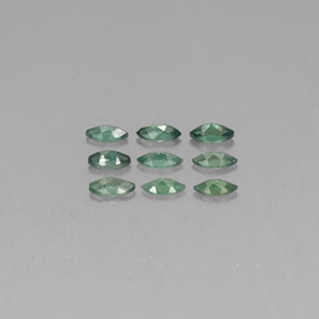 カラットの天然グリーン/レッドアレキサンドライト（3.9×1.9 mm・マーキス）