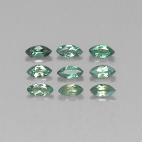 カラットの天然グリーン/レッドアレキサンドライト（4×2 mm・マーキス）