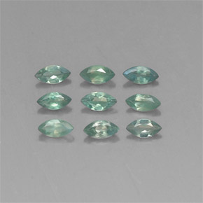 カラットの天然グリーン/レッドアレキサンドライト（3.9×2 mm・マーキス）