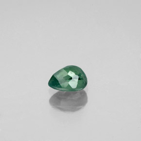 0.50カラットの天然グリーン/レッドアレキサンドライト（5.3×4.1 mm・洋梨の形）
