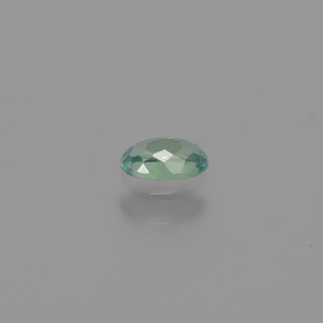 0.26カラットの天然グリーン/レッドアレキサンドライト（4.9×3.1 mm・オーバルカット）