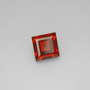 1.17カラットの天然オレンジレッドアルマンディンガーネット（6×5.9 mm・四角）