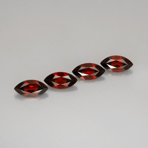 カラットの天然ディープレッドアルマンディンガーネット（10×5 mm・マーキス）