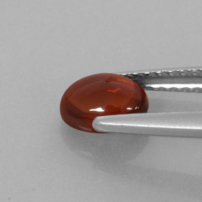 1.02カラットの天然オレンジレッドアルマンディンガーネット（6.3×4.6 mm・オーバルカット）