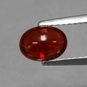 1.37カラットの天然オレンジレッドアルマンディンガーネット（7.3×5.3 mm・オーバルカット）
