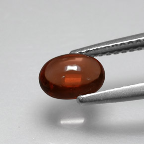 1.02カラットの天然オレンジレッドアルマンディンガーネット（7.1×5 mm・オーバルカット）