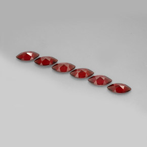 自然派の商品を探す ct レッド アルマンディンガーネット 宝石, マーキーズ, マダガスカル からGemSelectで. 在庫あり、世界各国へ発送!