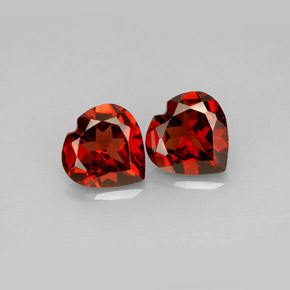 カラットの天然レッドアルマンディンガーネット（7.3×7.2 mm・ハート型）