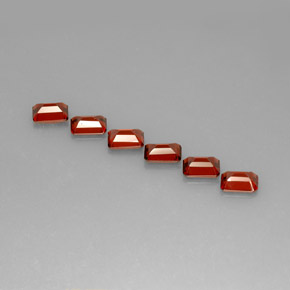 自然派の商品を探す ct レッド アルマンディンガーネット 宝石, エメラルドカット, マダガスカル からGemSelectで. 在庫あり、世界各国へ発送!