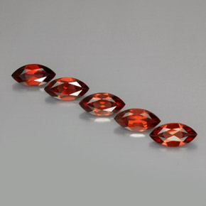 カラットの天然レッドアルマンディンガーネット（10×5 mm・マーキス）