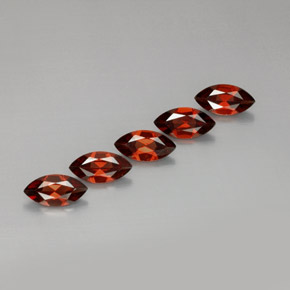 カラットの天然レッドアルマンディンガーネット（10×5.1 mm・マーキス）