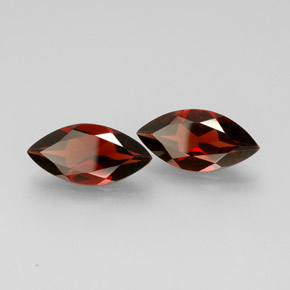 カラットの天然ディープレッドアルマンディンガーネット（14×7.1 mm・マーキス）