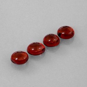カラットの天然レッドアルマンディンガーネット（6.3×5.3 mm・透明）