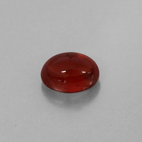1.28カラットの天然レッドアルマンディンガーネット（6.7×5.1 mm・透明）