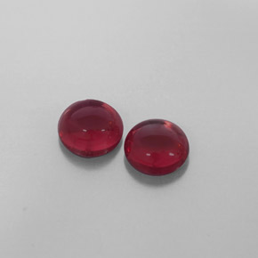 カラットの天然レッドアルマンディンガーネット（6.36 mm・透明）