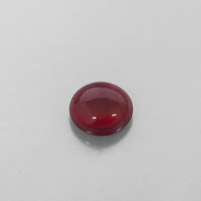 1.68カラットの天然ディープレッドアルマンディンガーネット（7.04 mm・透明）