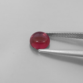 1.40カラットの天然ディープレッドアルマンディンガーネット（6.15 mm・透明）