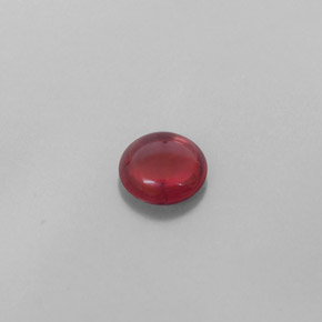 0.95カラットの天然ディープレッドアルマンディンガーネット（6.16 mm・透明）