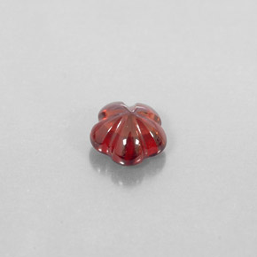 1.83カラットの天然ディープレッドアルマンディンガーネット（7.2×7.1 mm・透明）