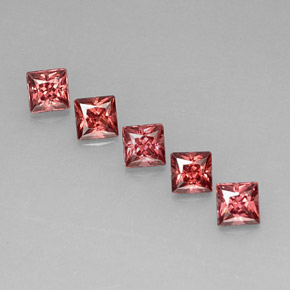 カラットの天然レッドアルマンディンガーネット（4×4 mm・四角）