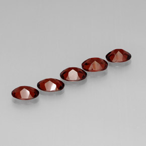 自然派の商品を探す ct ディープレッド アルマンディンガーネット 宝石, オーバルカット, マダガスカル からGemSelectで. 在庫あり、世界各国へ発送!