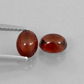 カラットの天然ディープレッドアルマンディンガーネット（6.3×4.7 mm・透明）