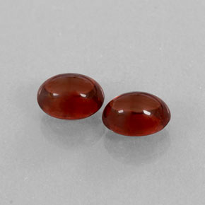 カラットの天然ディープレッドアルマンディンガーネット（6.3×4.7 mm・透明）
