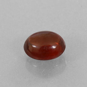 0.92カラットの天然ディープレッドアルマンディンガーネット（6.1×5.1 mm・透明）