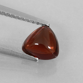 1.17カラットの天然ディープレッドアルマンディンガーネット（6.3×6.2 mm・透明）