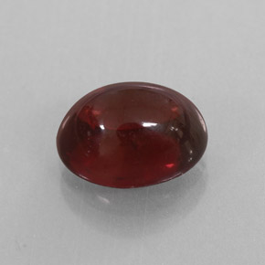 2.94カラットの天然ディープレッドアルマンディンガーネット（9×7.1 mm・透明）